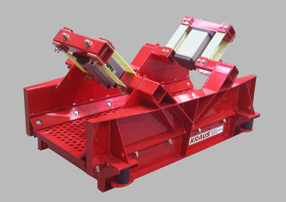 Kraus Two-Way Foundry Shakeout Feeder Series 921